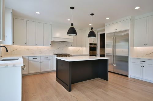 698 Berkley Ave, Elmhurst IL  60126-4244 exterior