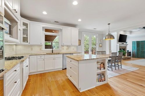 2043 Mendenhall Dr, Atlanta GA 30341-1789 exterior