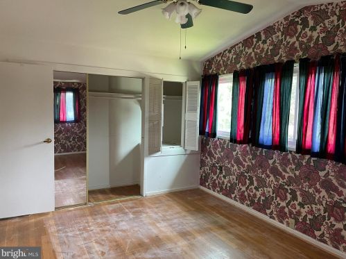 4000 Javins Dr, Alexandria VA  22310-2037 exterior