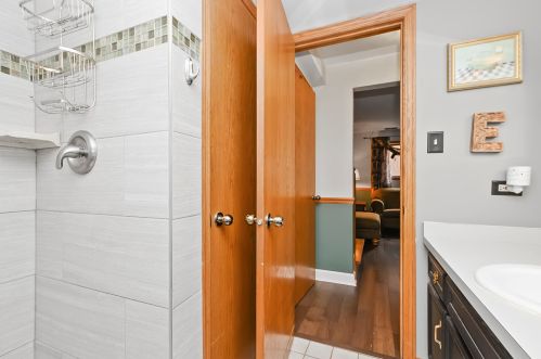 10220 Homan Ave, Chicago IL 60655-3510 exterior