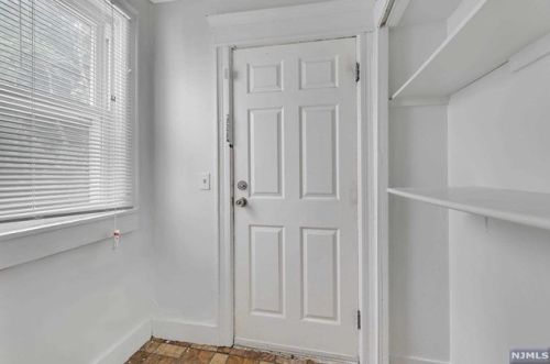 12 Bender Pl, Cliffside Park NJ 07010-1202 exterior