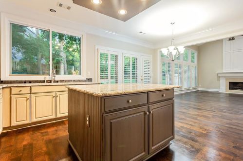 755 Glenridge Close Dr, Atlanta GA  30328-3476 exterior