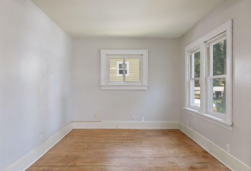 1012 6 St, Saint Paul MN 55106-4609 exterior