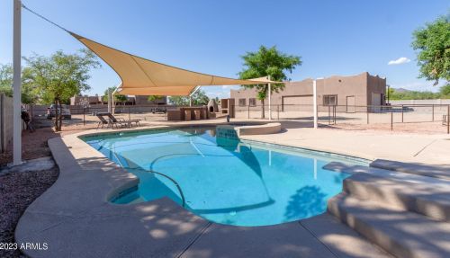 36236 11 Ave, Phoenix AZ 85013-3074 exterior