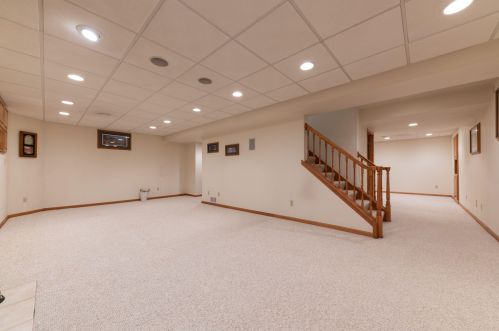 10430 Pne Rdg Rd, Milwaukee WI 53228-3236 exterior