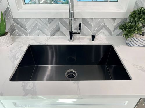 1401 Garland Ave, Tustin CA  92780-3821 exterior