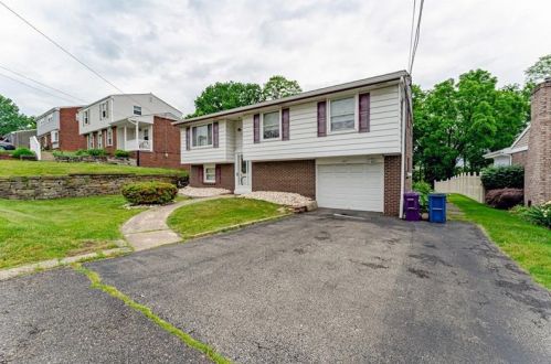 407 Mower Dr, Pittsburgh PA 15239-1750 exterior