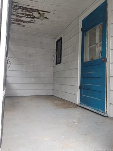 30 Franklin St, Enfield CT 06082-3608 exterior