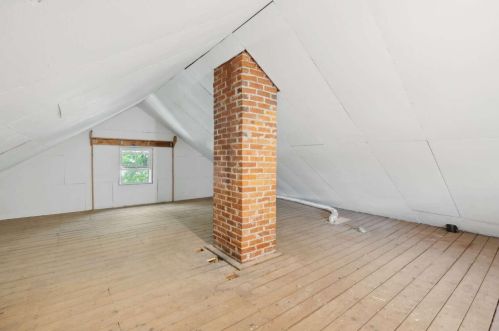 155 Pleasant Ave, Portland ME 04106-6225 exterior