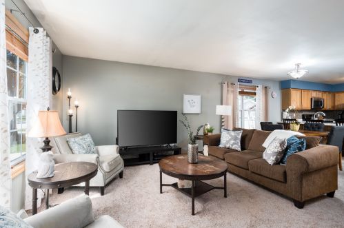 11122 Washington St, Milwaukee, WI 53214-2370