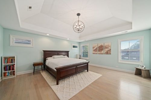 697 Parkside Ave, Elmhurst IL 60126-5029 exterior