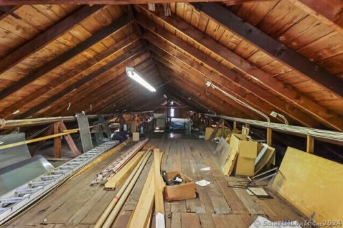 79 Commerce Ave, Killingly CT 06239-2804 exterior