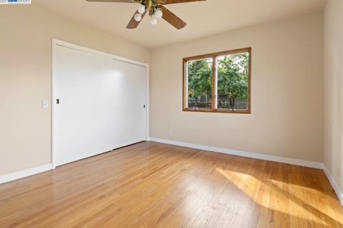 3775 Walnut Ave, Concord CA 94519-1947 exterior