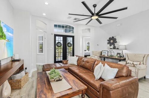 2917 Poplar St, Naples FL exterior