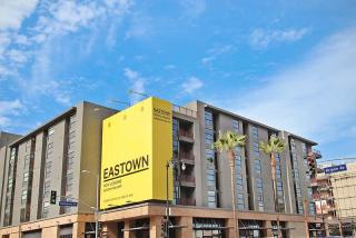 6201 Hollywood Blvd, Los Angeles CA  90028-5305 exterior