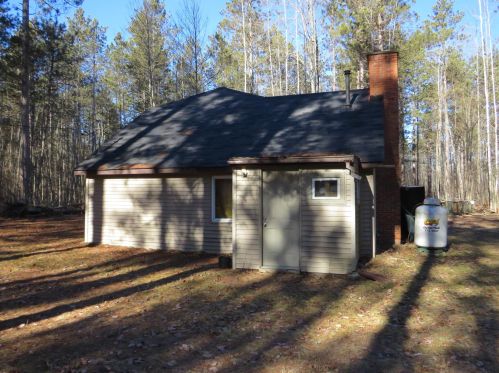 1940 Winegars Rd, Gladwin, MI 48624-8449