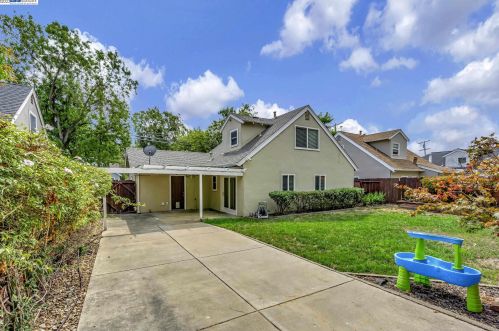 1479 Cape Cod Way, Concord CA  94521-2622 exterior