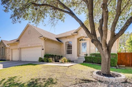 1931 Dapplegrey Ln, Austin TX  78727-4590 exterior