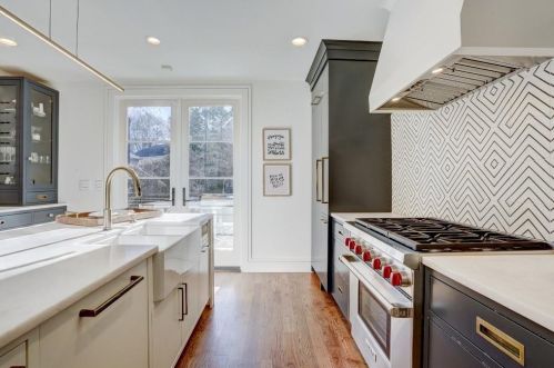 811 Charles Allen Dr, Atlanta GA  30308-1706 exterior