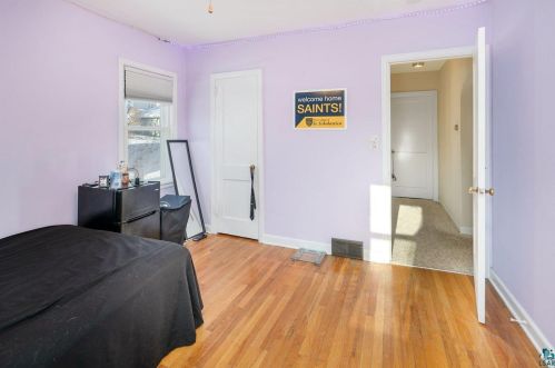 1 10 St, Duluth MN 55806-1227 exterior