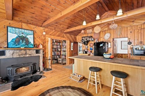 9439 Congdon Blvd, Duluth MN 55804-2733 exterior