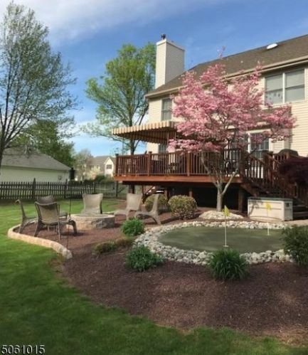 32 Haver Farm Rd, Clinton, NJ 08809-2600