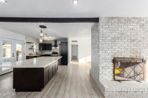 734 Carter Rd, Phoenix AZ  85042-5530 exterior