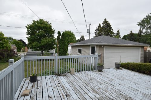 2632 93, Milwaukee WI 53227-1525 exterior