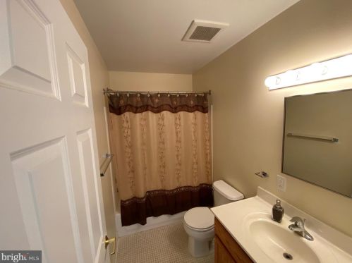 735 40 St, Philadelphia PA 19104-1670 exterior