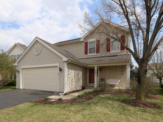1000 Lakestone Ln, Aurora, IL 60504-6436