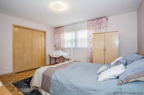 5515 Kildare Ave, Chicago IL 60629-5733 exterior