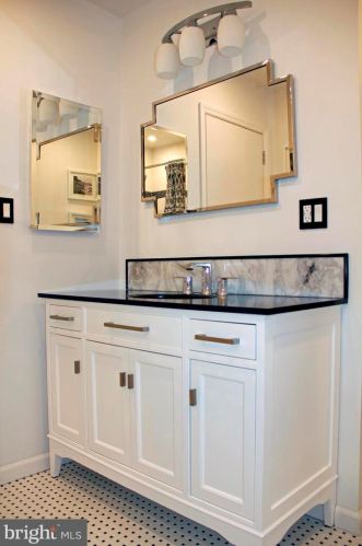 6 Rebecca Ct, Trenton NJ 08628-3339 exterior