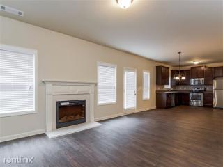 1305 Little Hampton Dr, Lawrenceville GA  30045-3551 exterior