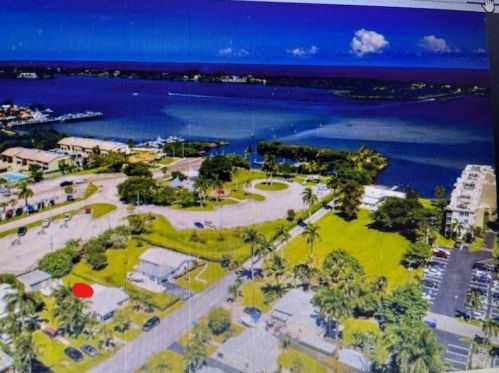 645 Oak St, Boynton Beach, FL 33435-2806