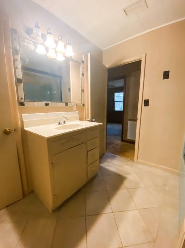 805 Squirrel Rd, Defuniak Springs FL 32433-7679 exterior