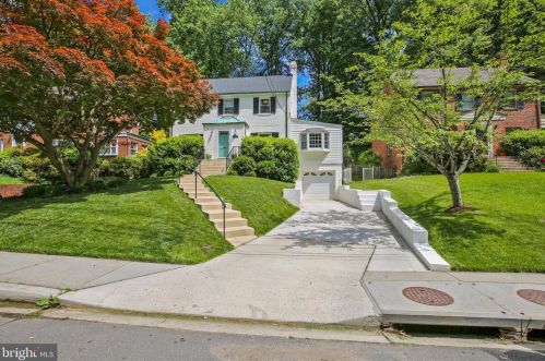 3211 Beech St, Washington, DC 20015-2207