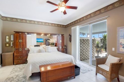 5981 Bermuda Ln, Naples FL 34119-9599 exterior