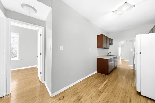 4039 Van Buren St, Chicago IL 60624-2747 exterior