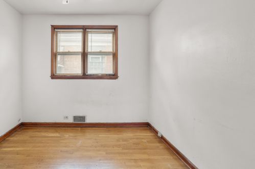 4542 Lamon Ave, Chicago IL 60639-3235 exterior