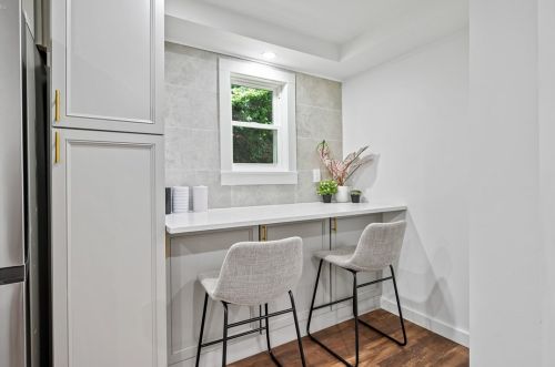 2302 Marbury Rd, Pittsburgh PA  15221-3670 exterior