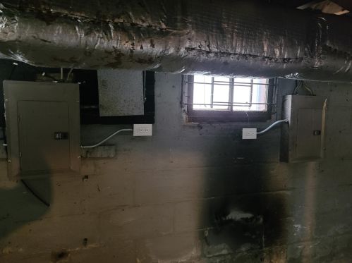 2463 Chambers St, Milwaukee WI  53206-1128 exterior