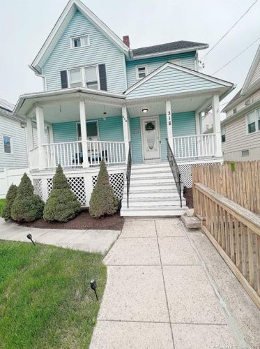 318 Olivia St, Derby, CT 06418-1528