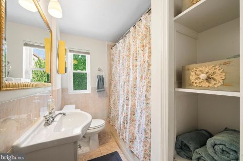 610 Federal St, Philadelphia PA 19147-4844 exterior