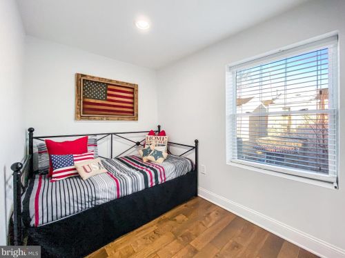 1237 Mascher St, Philadelphia PA 19140-4624 exterior