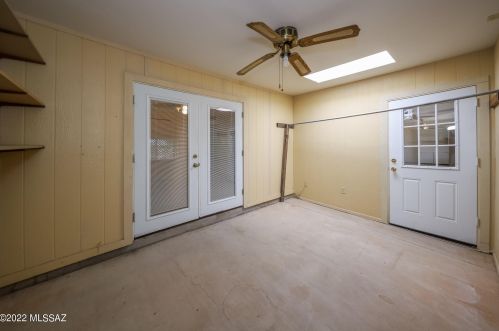 5242 Calle Montuoso, Tucson AZ 85745-9529 exterior