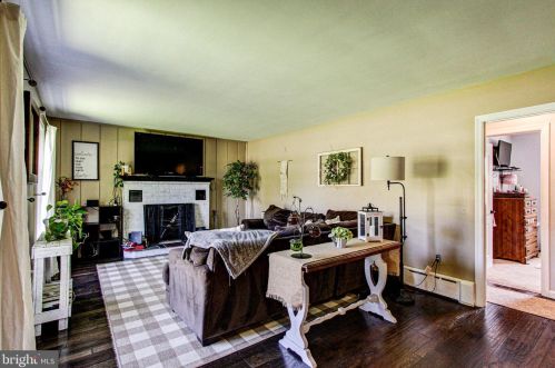 1404 Kepler Rd, Pottstown PA 19464-2107 exterior