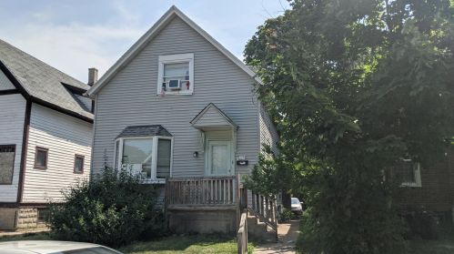 3544 11th St, Milwaukee, WI 53206-3031