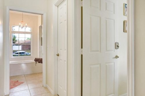 272 Surfside Ave, Fort Pierce FL  34983-1286 exterior