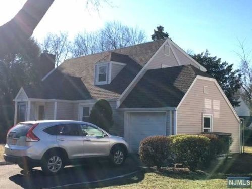 11 Lois Ave, Demarest NJ  07627-2219 exterior