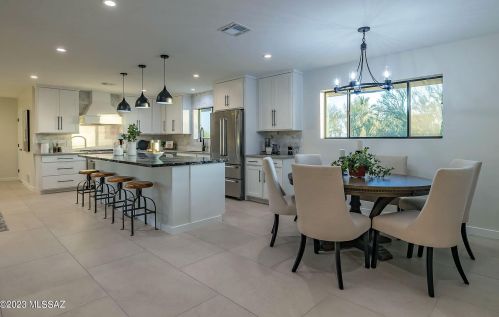 4917 Camino Arenosa, Tucson AZ  85718-6220 exterior